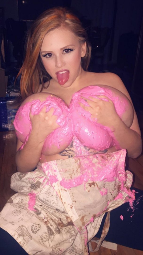 Yungfreckz covers beautiful boobs with frosting