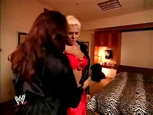 Torrie wilson dawn kissing hotel room