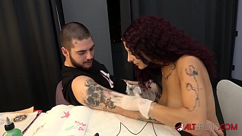 Australian tatooed secretary fuck in ass