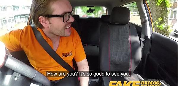 Snake reccomend fake driving head lets examiner have