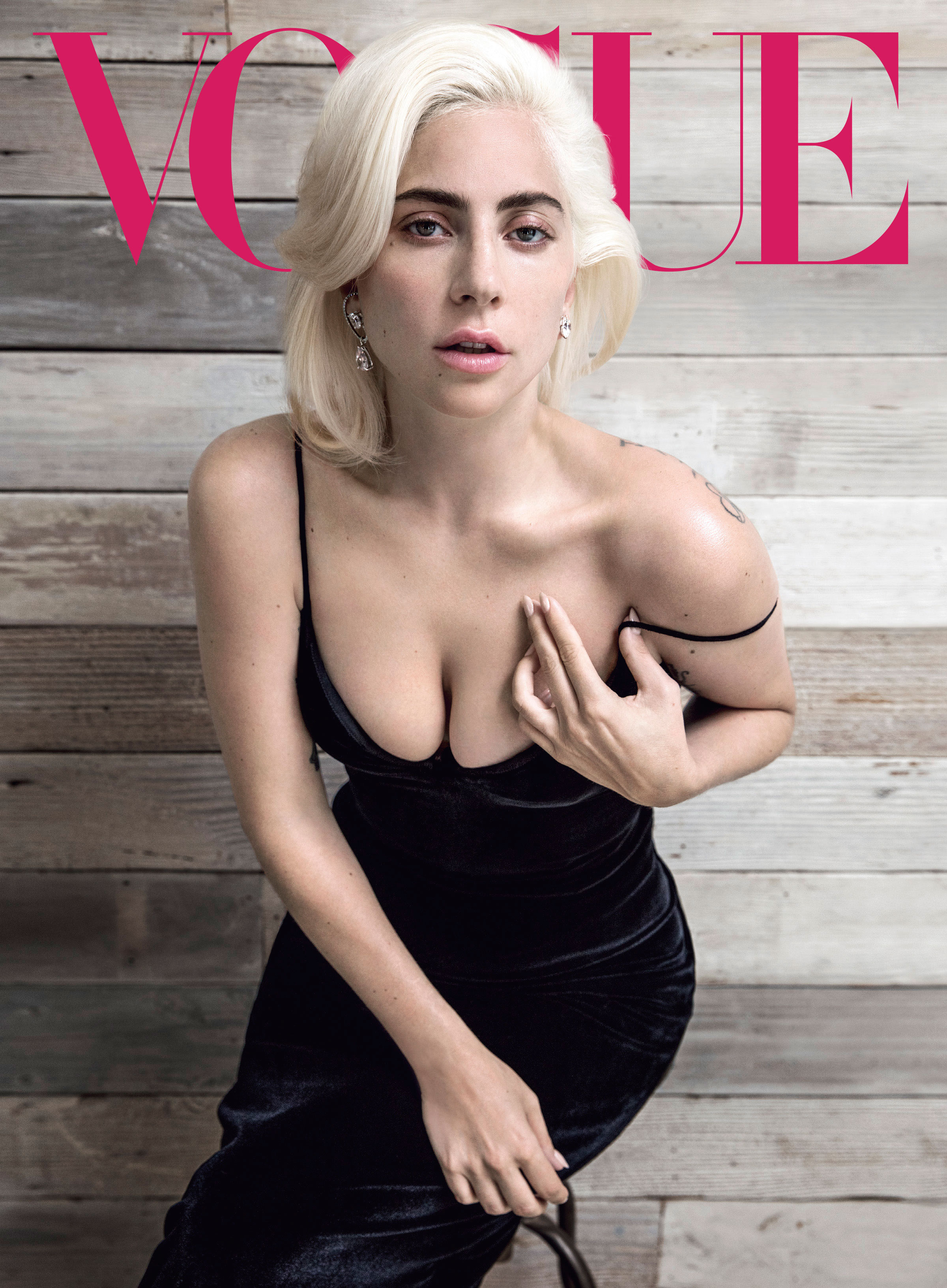 Lady gagas naked boobs