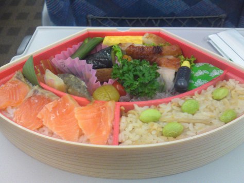 Piston reccomend steaming bento with multiple yummy