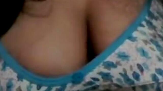 Astro reccomend cuttack girl playing with boobs