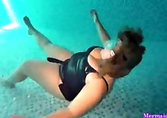 Woman drown underwater